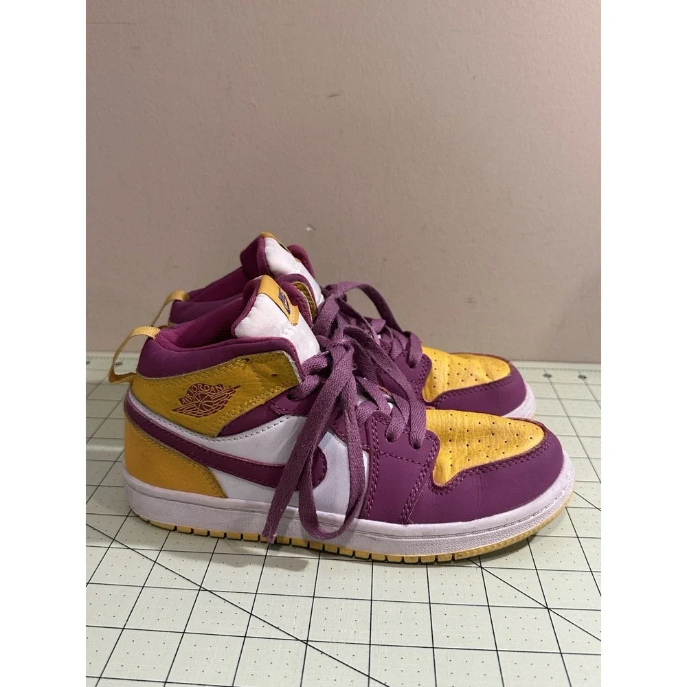 Jordan 1 Retro High OG Brotherhood Size 2.5y‎